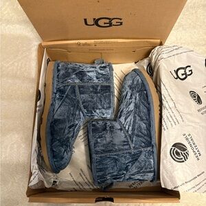 UGG blue Velvet Boots